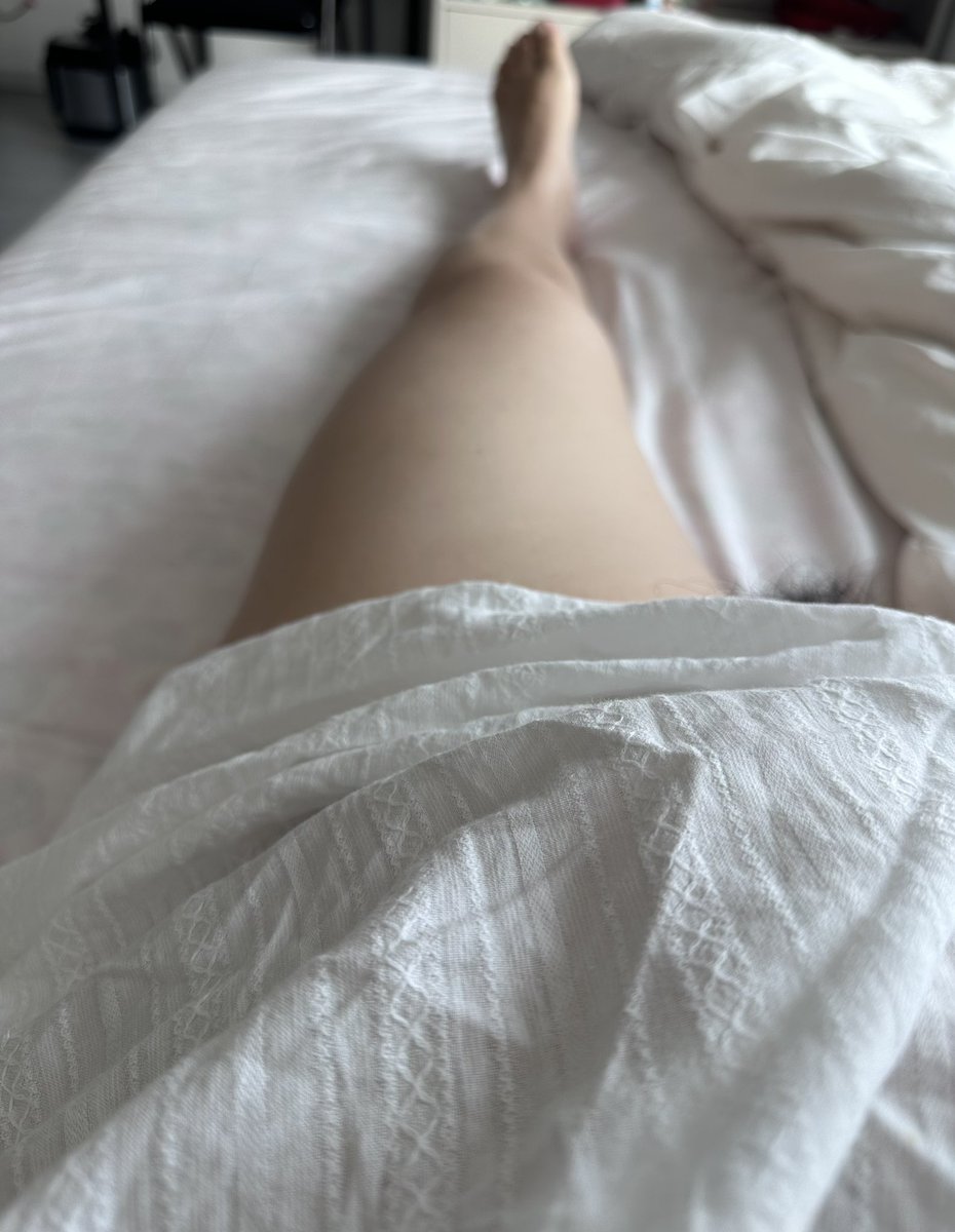 Rảnh qua bú dọn dẹp cỏ cho e với