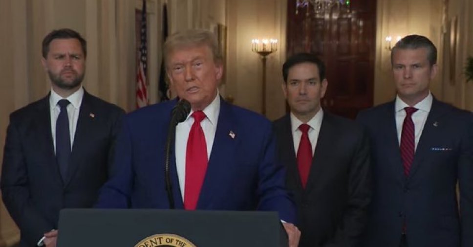 Gibson Dunn flanked by three CLO analysts