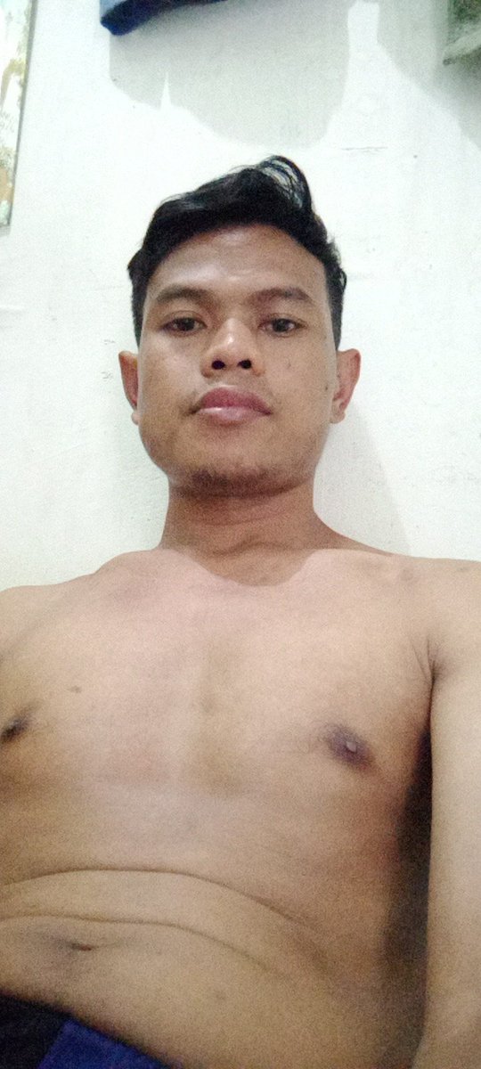 Hari Minggu nya di kosan..gerah euy