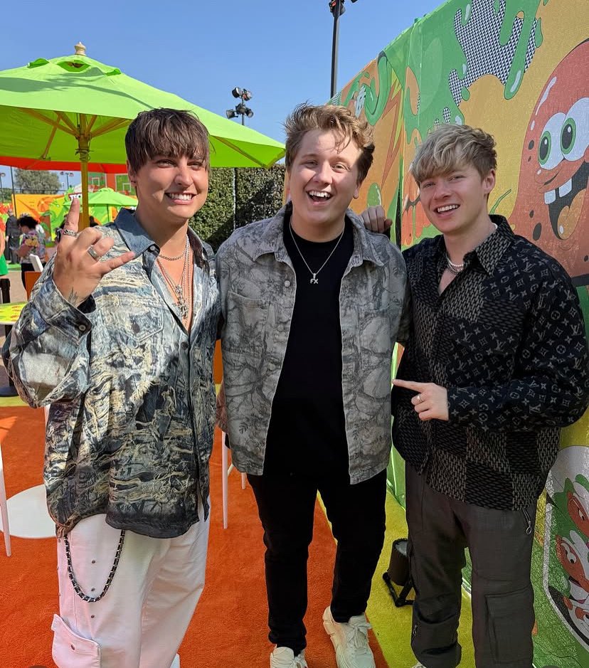 Too hot for slime, but we’ll risk it 😌#kcas #KidsChoiceAwards2025 #xplr