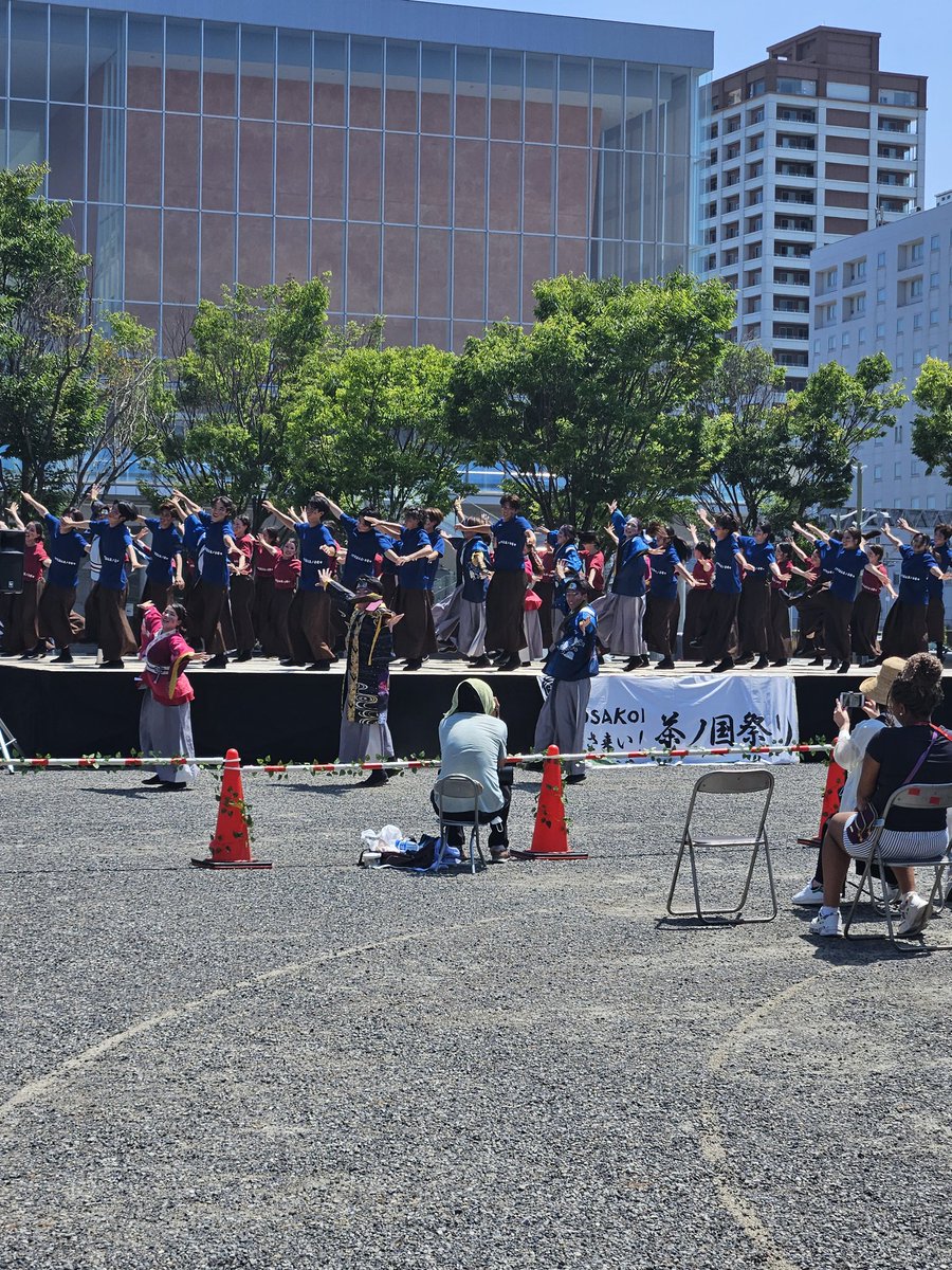 chanokuni_fes's tweet photo. メインステージ！総踊り「よっちょれ」
まだまだ総踊りございますので是非参加してみてください💃

#良さ来い茶ノ国祭り
#茶ノ国祭り https://t.co/pvkQfs7nA9
