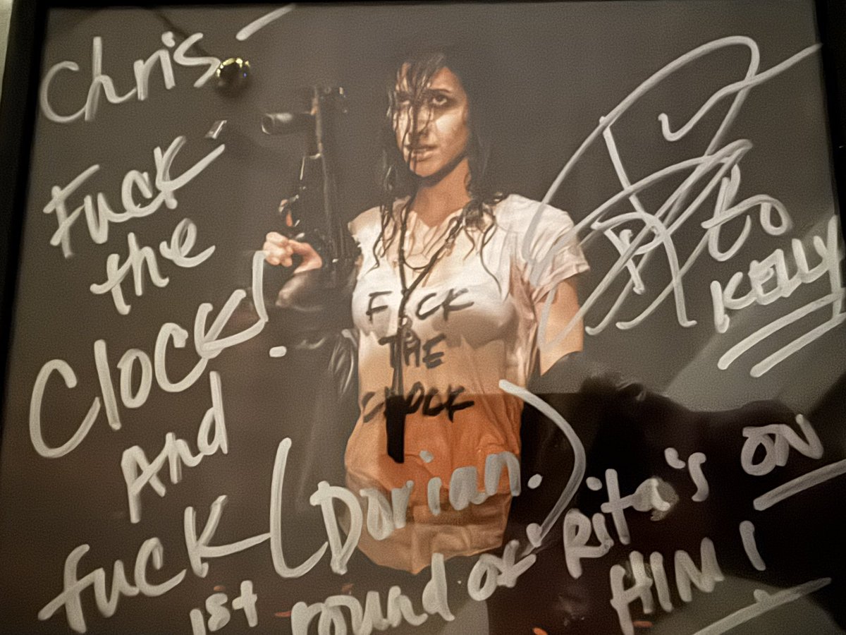 ckconine's tweet photo. @ImDanaDeLorenzo is fucking cool. https://t.co/F52uBgrMX4
