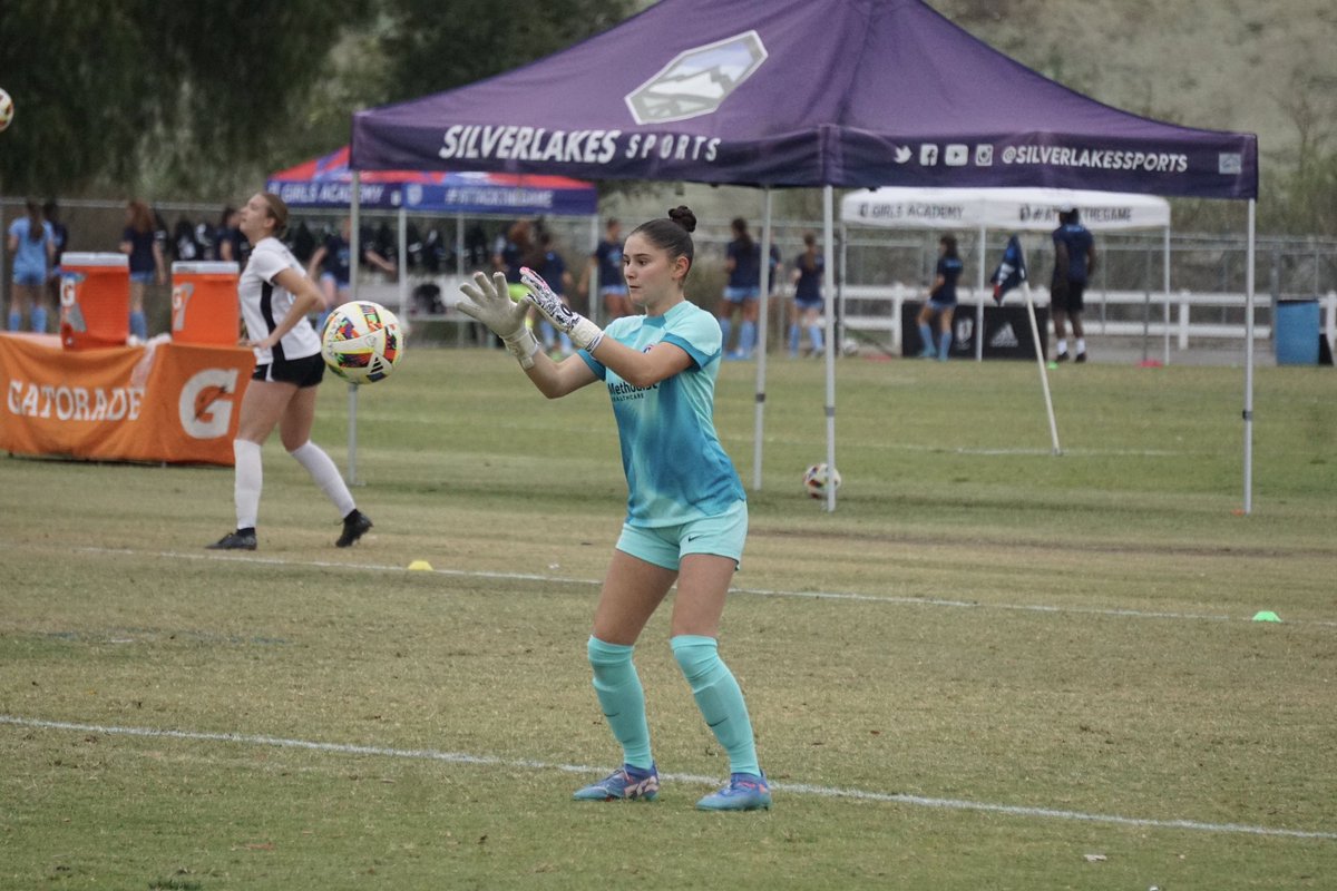 cflo_goalkeeper's tweet image. Business trip to Cali with my @SACity0708GA teammates is going quite well! Thank you to all the coaches that have come out to watch us play. Off day tomorrow, then close out on Monday, 12:30pm PDT. #GASummer
@ImYouthSoccer @ImCollegeSoccer @PrepSoccer @PrepSoccerTX @grtorres…
