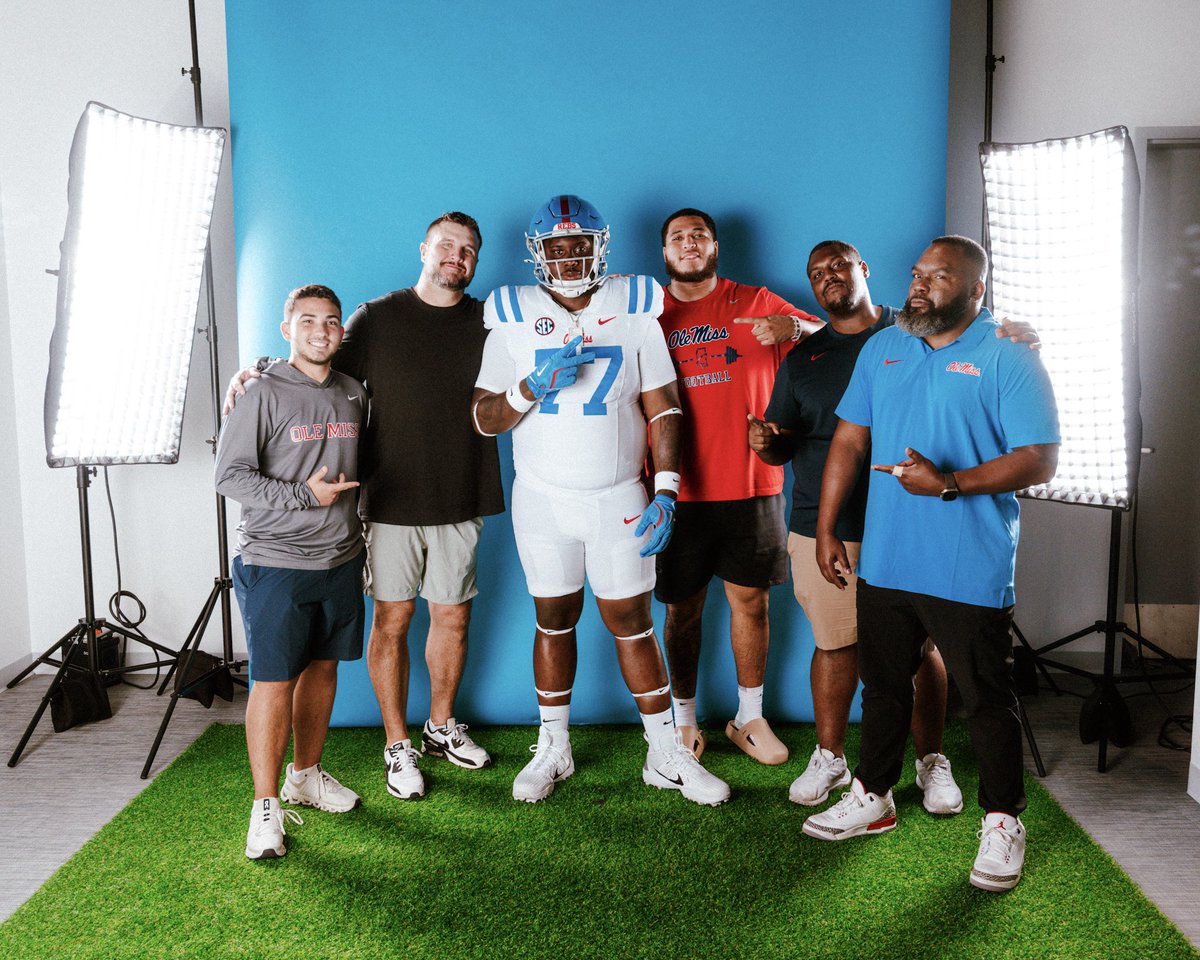 DMV 2 The Sip <a href="/1terez3/">Terez Davis</a>

#ComeToTheSip 🔴🔵