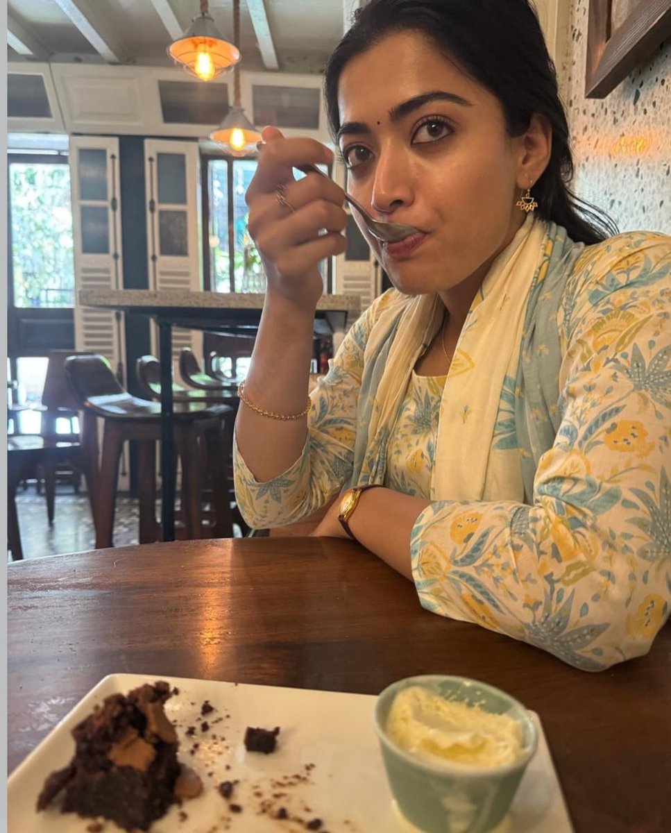 Sameera from #Kuberaa is crazy, Sameera is innocent, Sameera creates chaos, but Sameera is gifted with true heart. Great performance <a href="/iamRashmika/">Rashmika Mandanna</a>