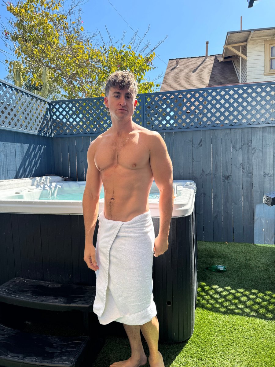 DavidGregoryOF's tweet photo. Morning tea tastes better in a hot tub