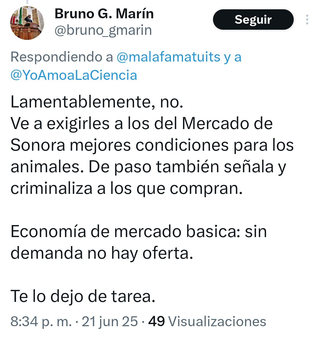 Funcionario exige que los ciudadanos hagan el trabajo de su jefa

Bruno Guerrero Marín, "jefe de Asuntos Interinstitucionales" en la Agencia de Atención Animal, respondió a las denuncias ciudadanas con sarcasmo, desdén y evasivas.

En lugar de explicar qué hace exactamente en su