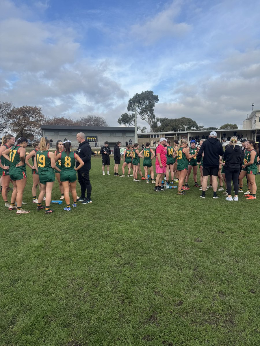 THREE QUARTER TIME | We need a big finish.

Eliza Wylie and LJ Atkins have both had some clutch moments in defence.

TASMANIA 2.1.13 v SANDRINGHAM 4.3.27
