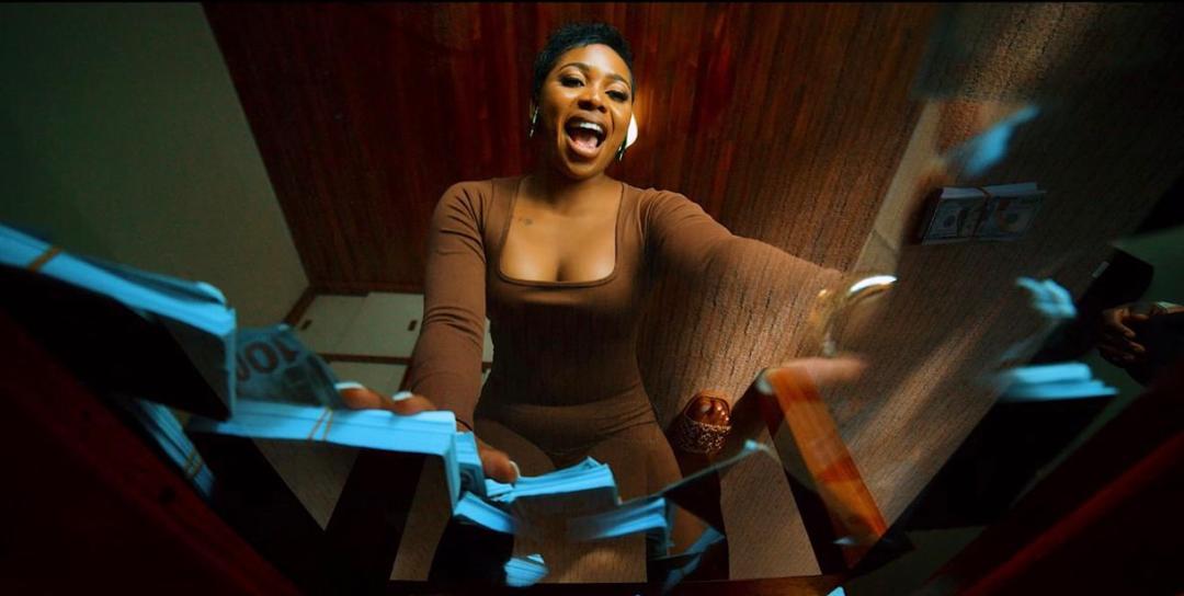 My people WEEKEND video is dropping next week 
Y'all get ready 🌹❤️🥰