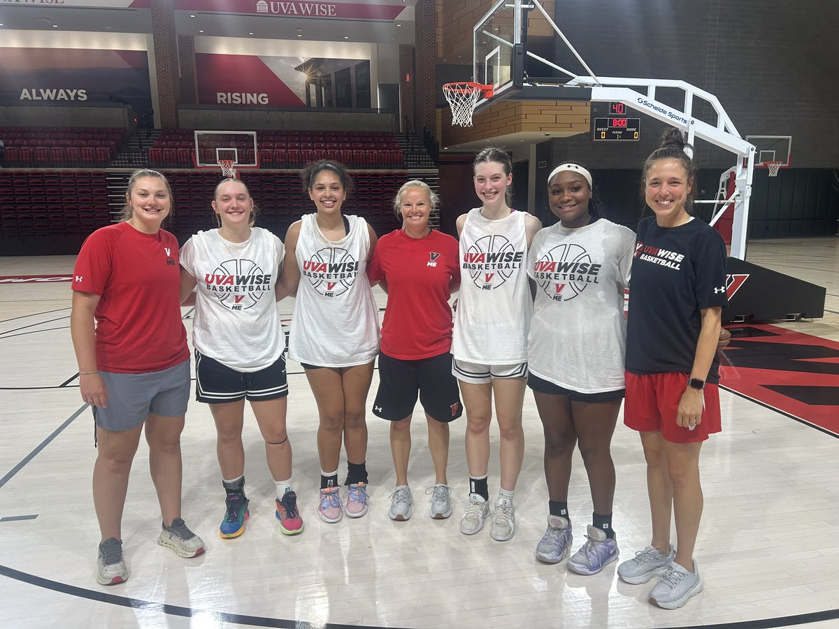 Makenzie Arnold (@makenzie_arno1d) on Twitter photo had such a great day at camp, thank you so much for the invite!!
<a href="/TBWexposure/">Team Brandan Wright</a> <a href="/UVAWISEWBB/">UVA WISE BASKETBALL</a> <a href="/coachtaymiller/">Coach Taylor Miller</a> had such a great day at camp, thank you so much for the invite!!
<a href="/TBWexposure/">Team Brandan Wright</a> <a href="/UVAWISEWBB/">UVA WISE BASKETBALL</a> <a href="/coachtaymiller/">Coach Taylor Miller</a>