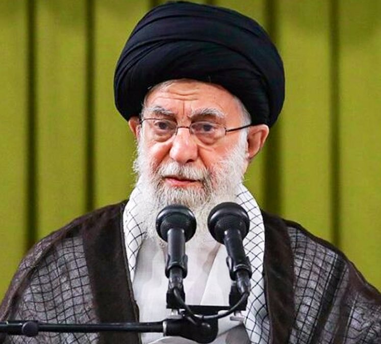#BREAKING | Iran's foreign minister Abbas Araghchi reacts on US strikes on Iran’s Nuclear sites 

'It will have everlasting consequences. Iran reserves all options to defend'

#IranIsraelConflict #IranVsIsrael #Trump #Iran  #Israel