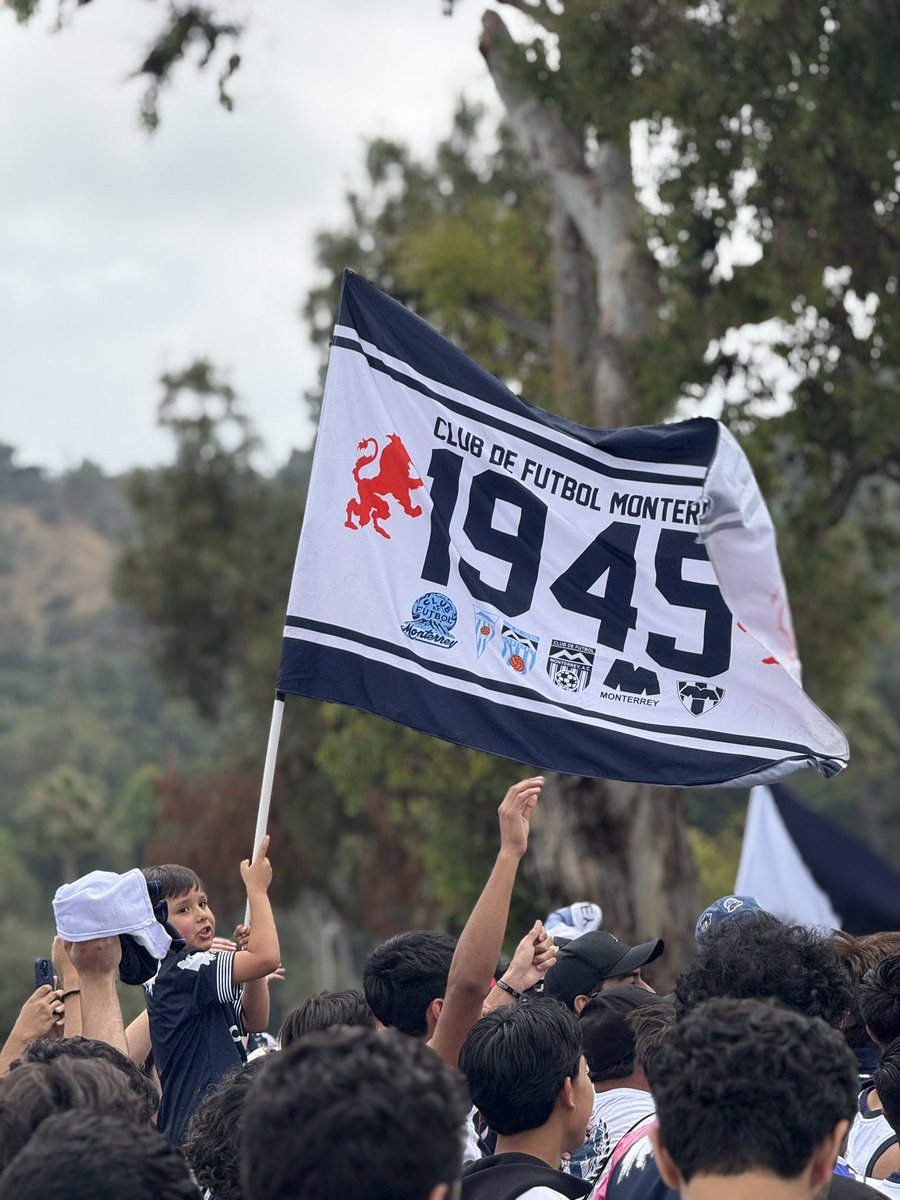 angalvan97's tweet photo. Fotos que tomé hoy que me volaron la cabeza @Rayados #RayadosAnteElMundo #rayados https://t.co/NQBiuTZMId