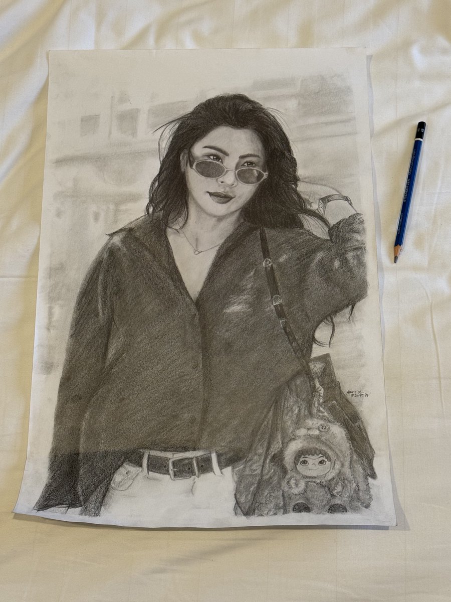 These are the drawings I’ve been pouring my soul into, days before and even after Faye’s Manila fan meet (yes, I barely slept 😅). All for Faye.

Justyuporyu. 

Isporyu. 😚

I hope you guys can see them in the gallery! 
🖼️✍️🇵🇭

FAYE PERAYA ART EXHIBITION
#JustYouForYouExhibition