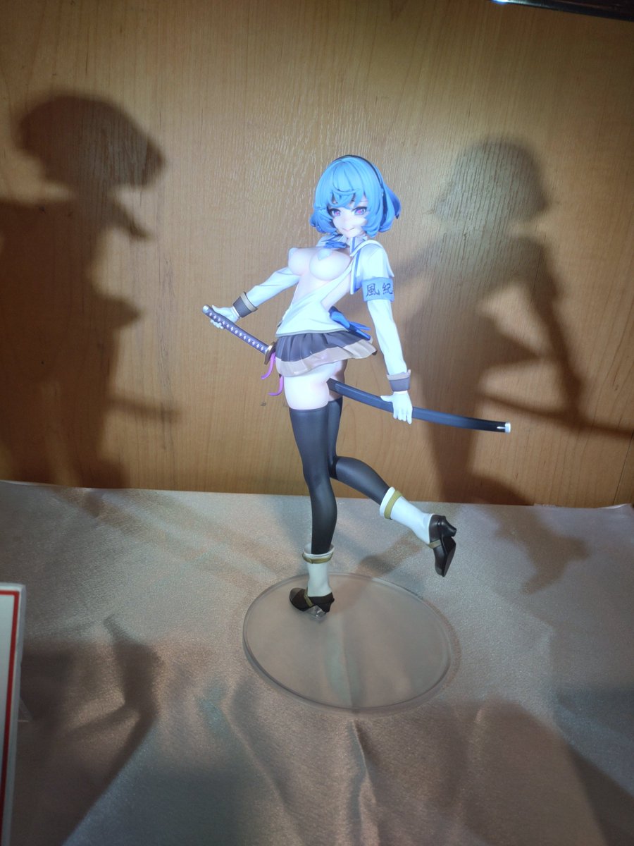 撮るの下手で申し訳ないんだけど郁子のフィギュア展示されてた 完成度