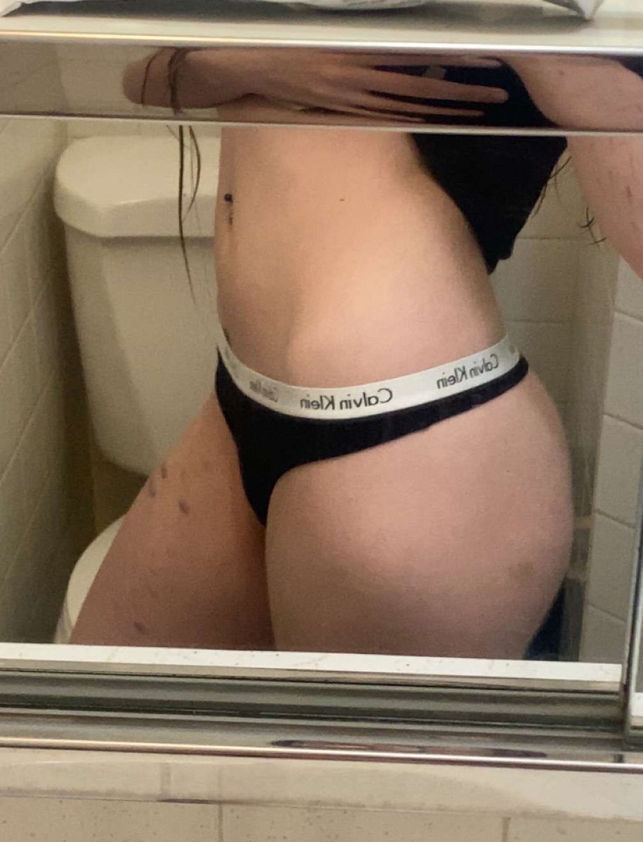 Addictforteen's tweet photo. This girls body is so perfect 🤤. I’m her biggest fan 💖 https://t.co/K4tN6KC9Zi