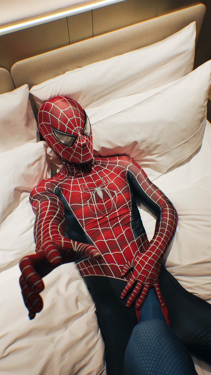 wanwan_spidy's tweet photo. “不是吧？蜘蛛侠，这么践踏污辱下，你反倒很兴奋嘛😈”
（用脚狠狠的碾了碾硬挺的寄吧）
“不是...我没有...我才没有...阿~~” https://t.co/562GjCYrCd