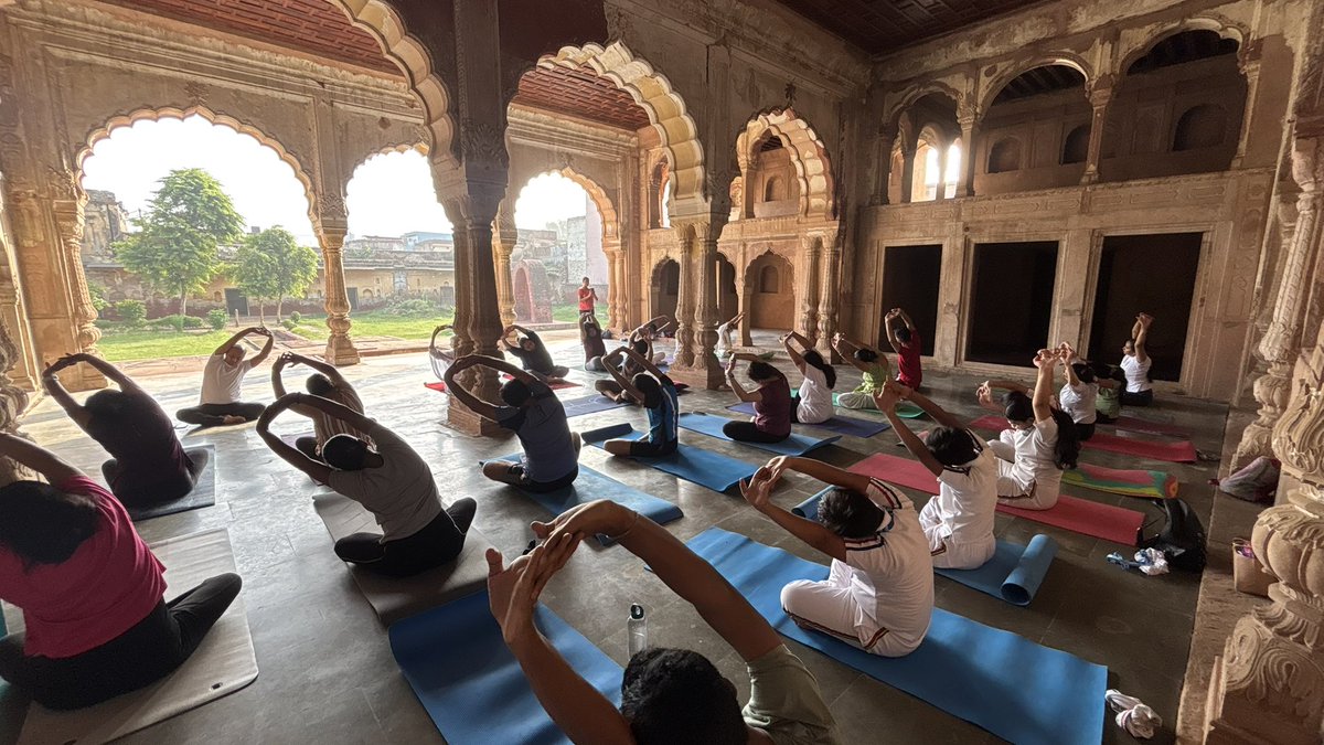 archaeologyhry's tweet photo. International Yoga Day 2025 ( 21 June) celebrated at Sheesh Mahal, Farrukhnagar with yoga, heritage walk &amp; history insights! 

Grateful to all participants &amp; collaborators. 

#InternationalYogaDay #archaeologyharyana #gurugram #heritagewalk #heritageevent https://t.co/uOlC3H1HUp