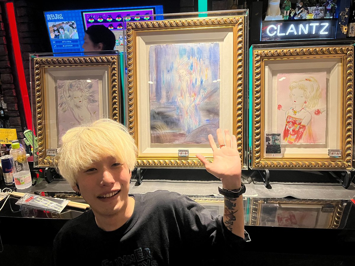 常連さんのご厚意で天野喜孝さんの直筆絵画を展示してます！