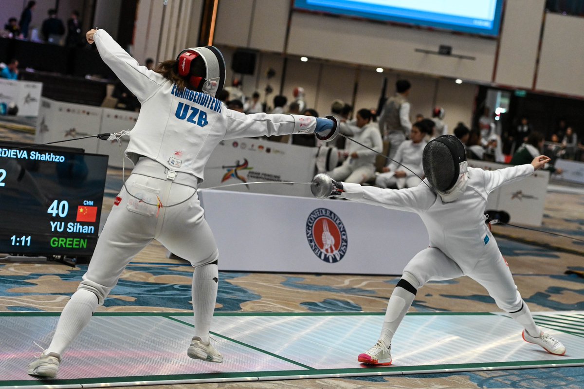 FIE_fencing's tweet photo. Day 6 at the 2025 Asian Fencing Championships in Bali! 🇮🇩
🤺 Highlights from the Women’s Team Epee quarter-finals! 🇨🇳 China, 🇭🇰 Hong Kong China, 🇯🇵 Japan, and 🇰🇷 Korea are through to the semi-finals after a series of intense matchups. 💥👏

Stay tuned:
📊 Full Results: https://t.co/BUAYuoCdip
📺 Watch live: https://t.co/qzLKm9Rva2

#fencing #escrime #esgrima #FIE #AsianChampionships #Bali2025 #Indonesia #zonalchampionships #epee
📸 Eva Pavia Gomes | #BizziTeam