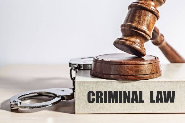 The New Criminal Laws allow online reporting of incidents, making it easier to seek justice.

#NewCriminalLaws 

<a href="/KashmirPolice/">Kashmir Zone Police</a> 
<a href="/ZPHQJammu/">Zonal Police Media Centre Jammu</a>