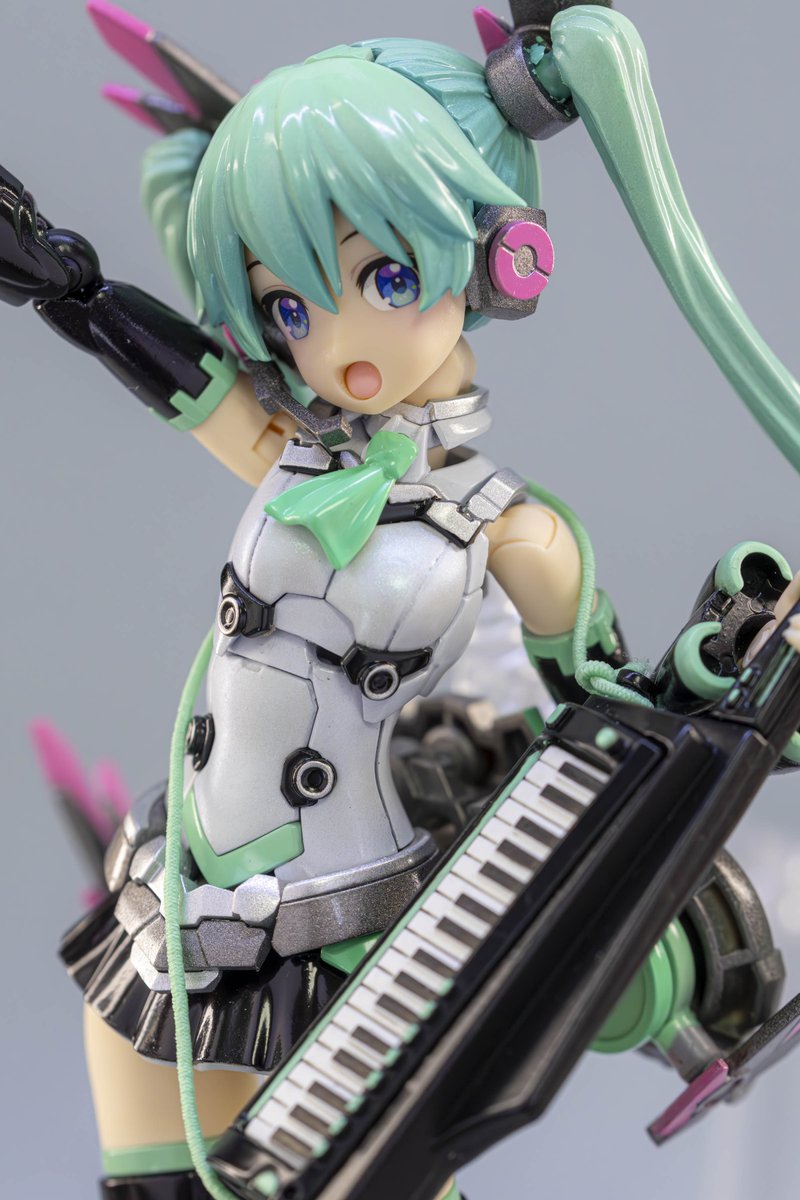 イエローサブマリン秋葉原本店 様開催の #キャラプラコン2025 にて、うちの子「初音ミク 30MS ver.」が「ガールズプラモ賞」いただきました！！✨
入賞にはいつも自信がなかったのですが、まさか今回こうして光栄な賞をいただけるとは思ってもいませんでした🥹