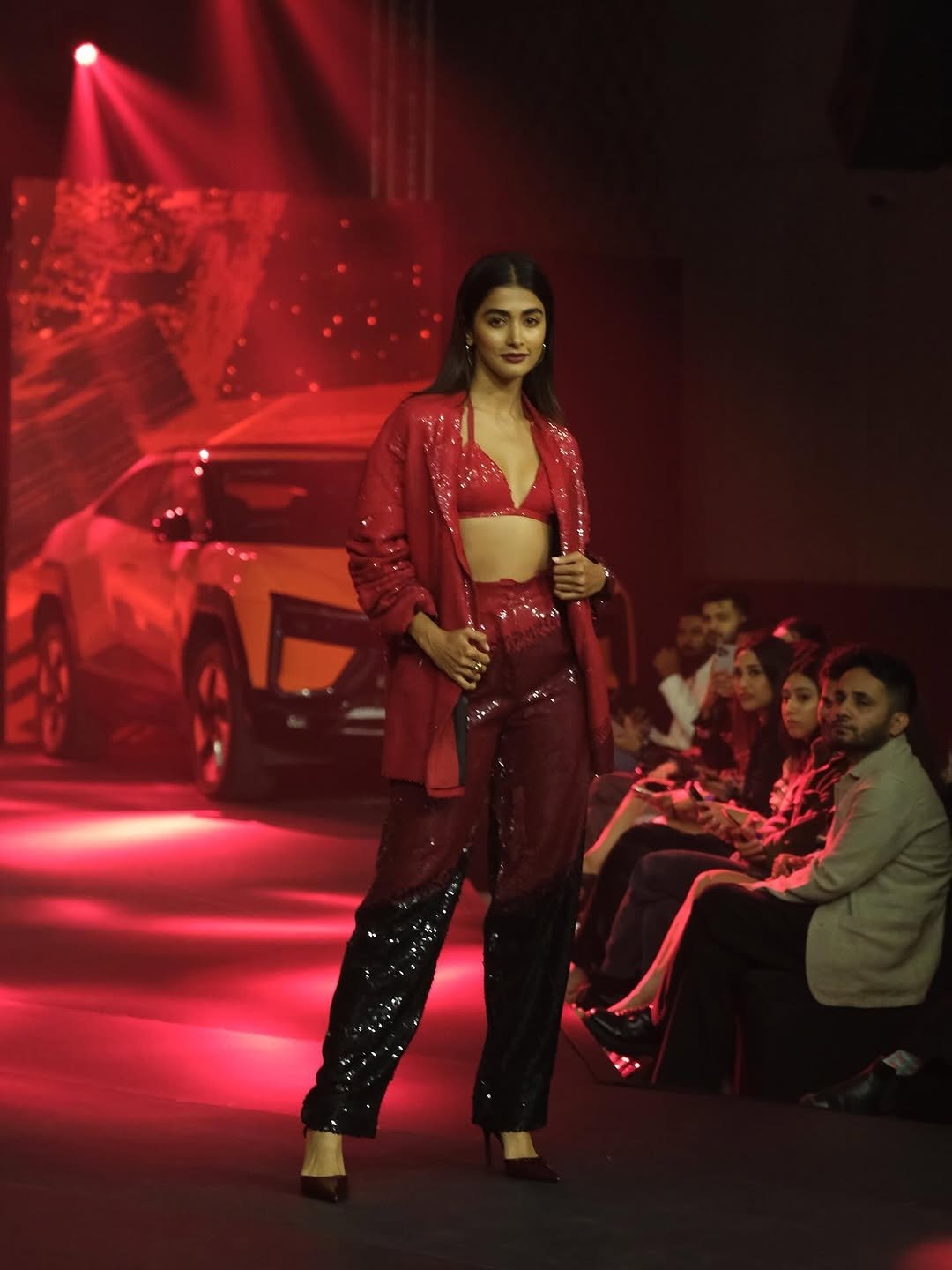 GuBiL14W0AAXkig?format=jpg&name=large