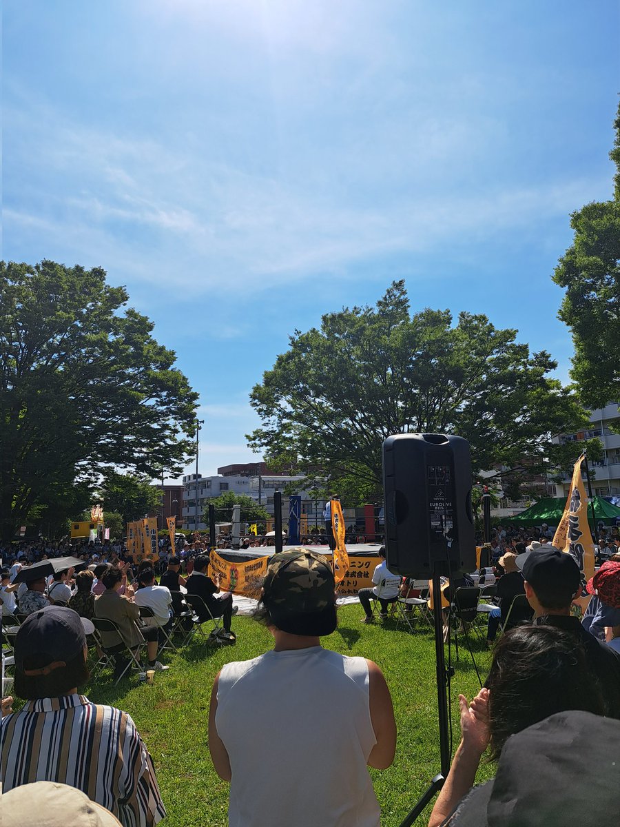 isacop0101's tweet image. 大仁田とダンプ松本の電流爆破プロレスはじまた😮!