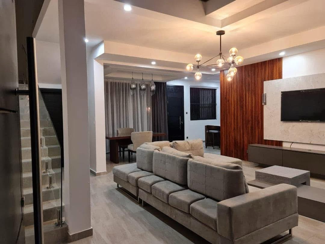 🏠 LUXURY 3-BEDROOM DUPLEX APARTMENT FOR RENT – LONGACRES
Fully Furnished | All Bedrooms Self-Contained | Open-Plan Kitchen | Available 5th July

📍 Location: Longacres – Exclusive, Secure &amp; Serene Neighborhood  
💰 Rent:$3,000/month

✨ PROPERTY HIGHLIGHTS
✔ Spacious Duplex