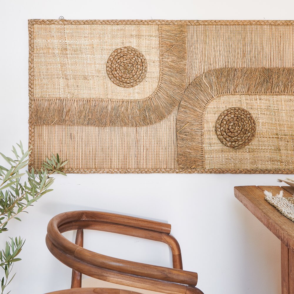 homeandsouldxb's tweet image. Elevate your space naturally and sustainably. Our high-quality wooden bar stools are crafted from sturdy, organic wood built to last. Durable, timeless, and full of soul. Perfect for kitchens, counters, and cozy corners.#ModernBarStools #BarStoolStyle #BarStoolGoals #WoodBarStool