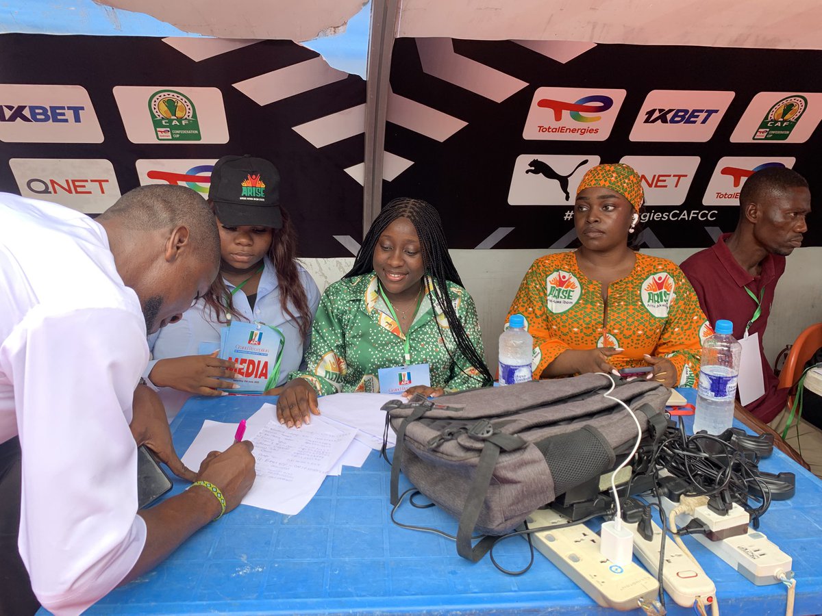 MaryEtim118816's tweet photo. A significant day in Akwa Ibom’s political journey.
The Governor @_PastorUmoEno’s grand reception into the APC drew leaders from across the country.
As a media practitioner, it was a privilege to witness and document it.✨
#GovernorUmoEno #AkwaIbom #MediaPerspective https://t.co/Lfp7aZJleJ