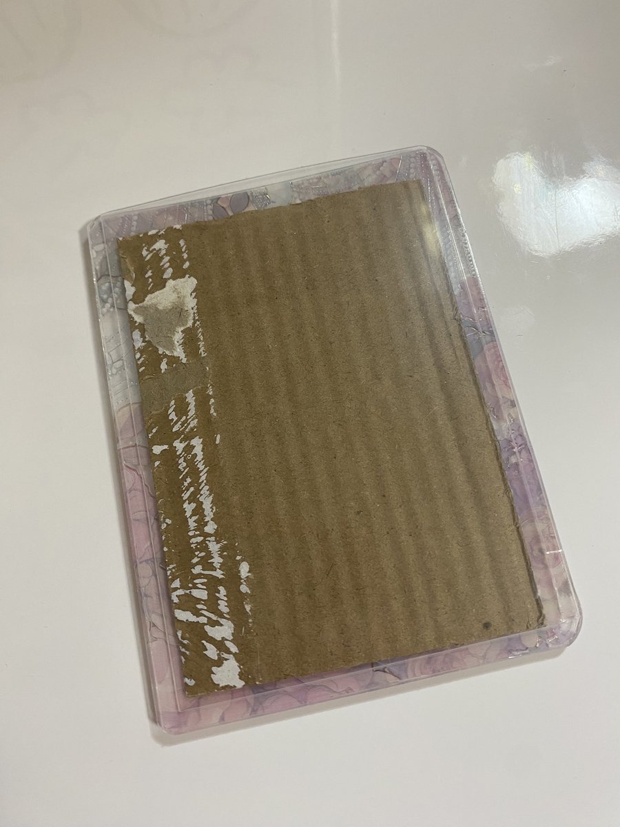 re_pi_half's tweet photo. あ、かわいい
zoneの箱切って入れたけどこれもoutなら消します
裏はダサい🙄笑
#NIKKE https://t.co/FAoZrUGHtg