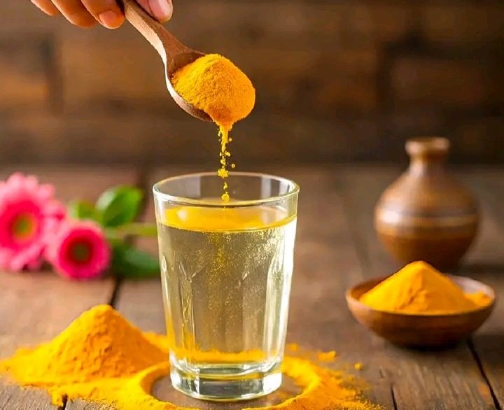 itxzohaib22's tweet image. Saans leta hun to koi new chaapri Paani main Haldi daal deta hai 🙂