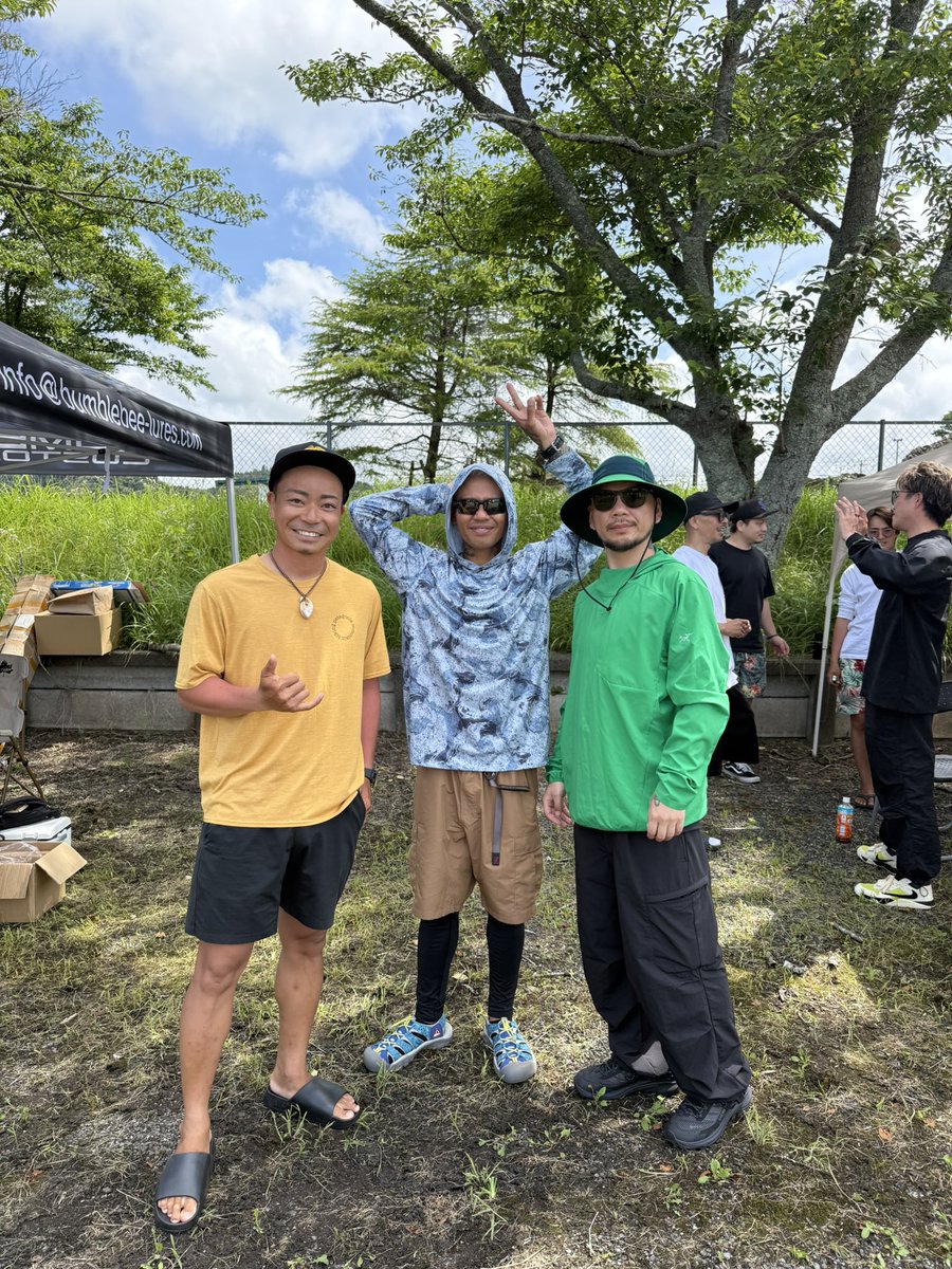 azusa54's tweet photo. それでも釣りに行くを聴いてモチベーション上げていい魚を釣らせてもらったのでY'Sさんに会いに✈️ 最高な釣りイベントでした。沖縄でも釣り大会やろう https://t.co/DTV1MNLpN5