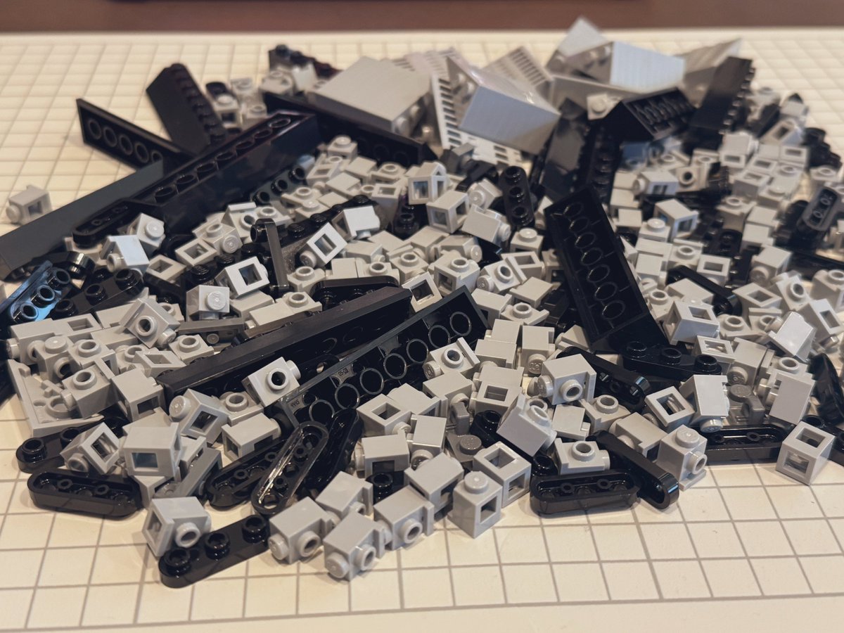 LEGOmMoc's tweet image. LDCTでPabってきた。新灰のウェッジプレートは熱いし、新灰ヘットライトブロックなんて消耗品だからなんぼあってもいいですからね
