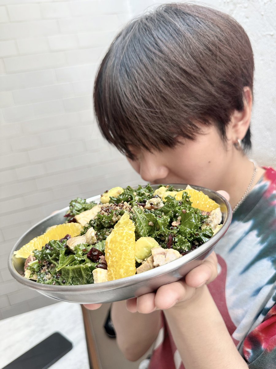 🥒🥦🥬ทานผักกันคับ กลับไปค่อยทานหมูกรอบ😙😜 

Let's eat some vegetables. When we get back, we'll eat some crispy pork.

BUILD ICECREAM CRUSH

#TasteGelatoWithBuild 

<a href="/JakeB4rever/">BIU.</a> 
#BuildJakapan 
#Beyourluve