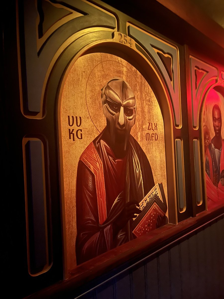 the bar i’m playing at in toronto has a biblical mf doom mural