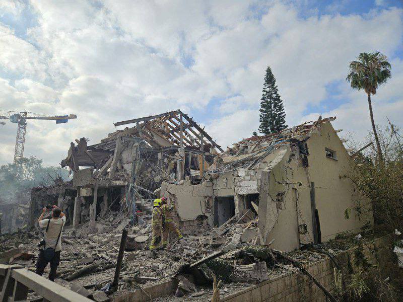 An itibari ile enkaz altında en az 20 siyonist var..

- Konuyu biliyorsunuz dualarınızı eksik etmeyin.