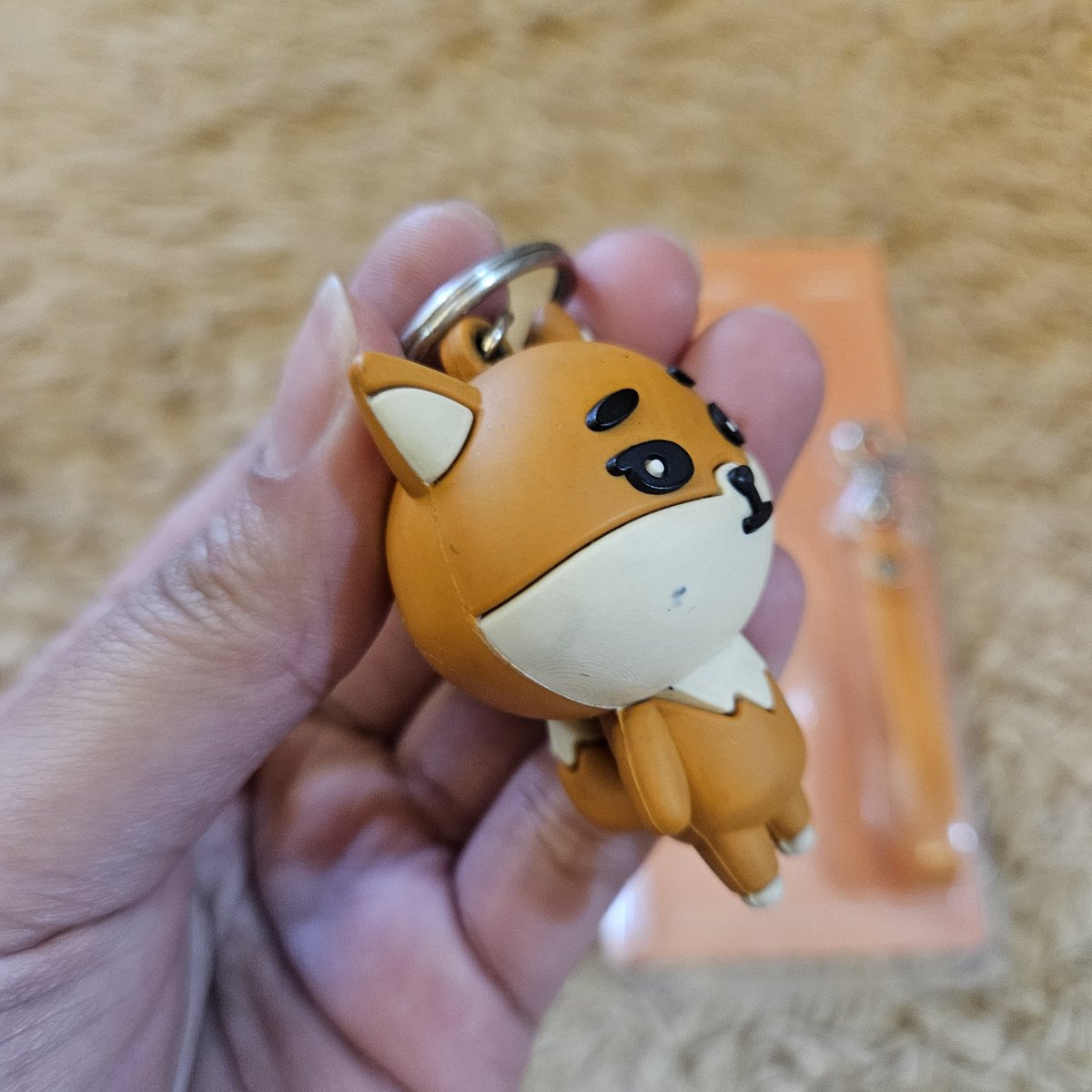 wts day6 denimalz ke figure key ring 

125k nego
udh agak kotor tp masih bisa dibersihin, ada dot titik item gak bisa ilang kaya di foto, strap gak pernah dikeluarin
split pay + co 🍊 (kalo full 🍊 fee 12%)
dom jkt