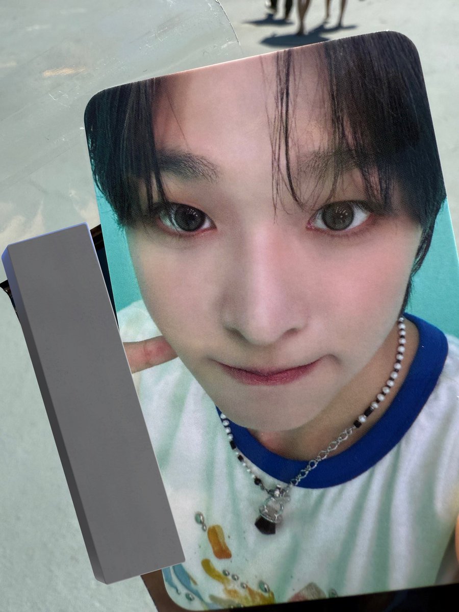 거래 tweet media