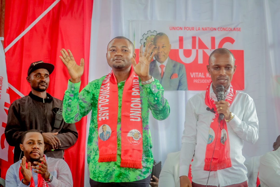 GaborienM's tweet photo. 15 ans de l'@uncrdc :Kinshasa que nous dirigeons,a honoré @VitalKamerhe1 ,lui,qui a combattu de l'opposition à la lumière du pouvoir.
Ds une ambiance festive,le puissant SG ,@BillyKambale1 a soufflé la 15ᵉ bougie, symbole d’une lutte acharnée, de resistance,de résilience et de détermination portées par ceux qui ont cru à la vision du mwalimu.