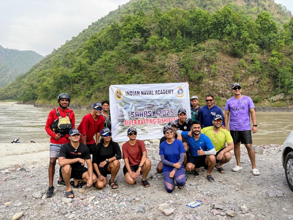 IN_NavalAcademy's tweet image. 🌊 Grit on the Ganga!

From 16–19 Jun, the @IN_NavalAcademy rafting team braved 80 km of River Ganga—from Devprayag to Rishikesh—tackling major rapids like The Wall, Golf Course &amp;amp; Crossfire!

Through turbulent waters and roaring rapids, they embodied courage, endurance &amp;amp;…