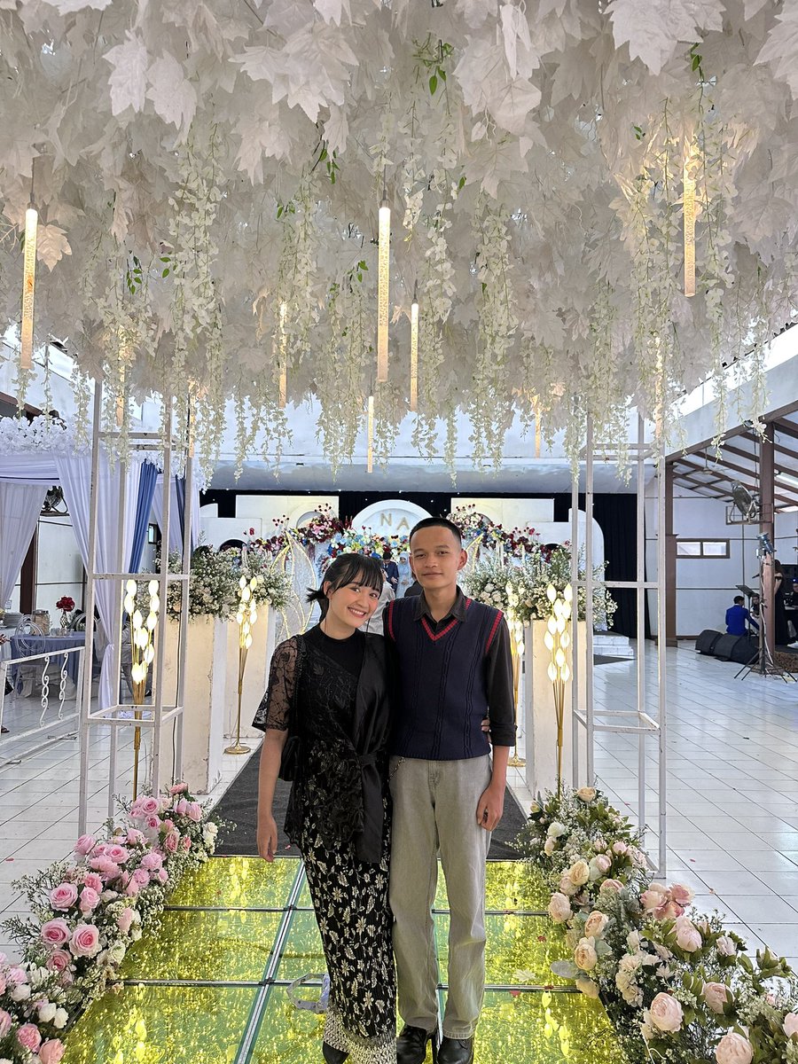 hari minggu mah jadwal nya hajat bersama adik tercinta <a href="/sundastruggle/">sunda struggle</a>