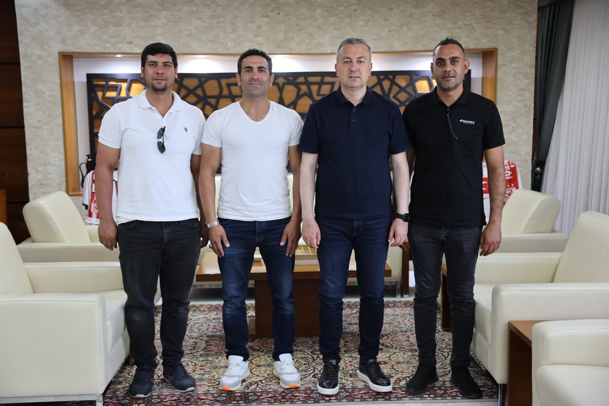 Sivas Belediye başkanı sayın adem UZUN ve ekibine Sivas'a yaptıkları hizmetlerden dolayı kendisine ve ekibine   termal su müdürü kıymetli abim Eyyüp yazıcıya çok teşekkür ediyorum <a href="/drademuzun/">Dr. Adem UZUN</a> <a href="/sivasbeltr/">Sivas Belediyesi</a>