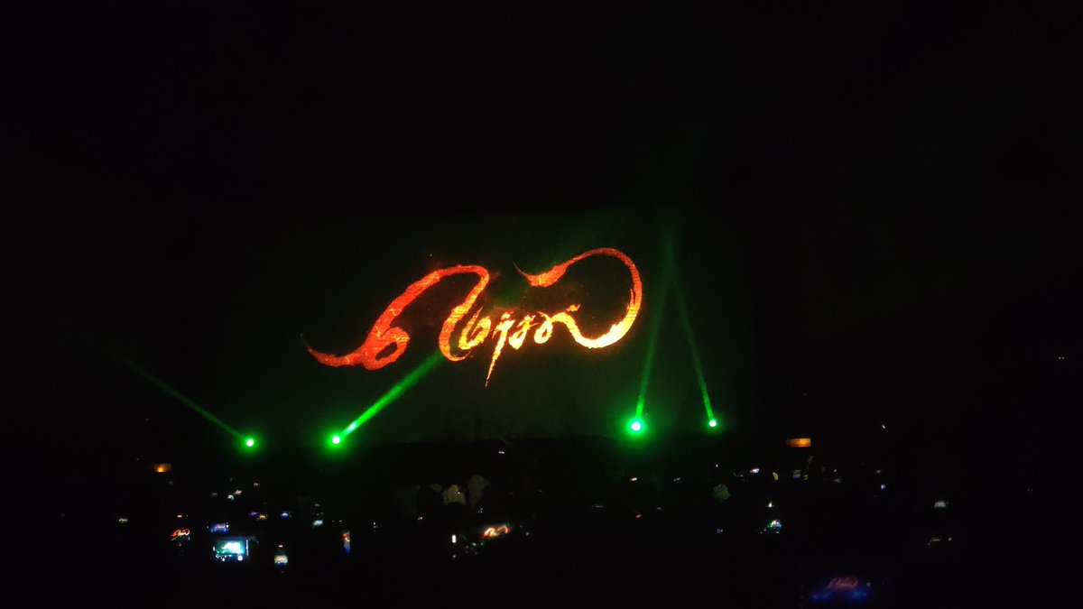 vijayfangirl0's tweet photo. #மெர்சல் 🔥🔥🔥🔥
#Mersel @actorvijay #JanaNayagan #HBDThalapathyVijay https://t.co/C07ODKjJqJ