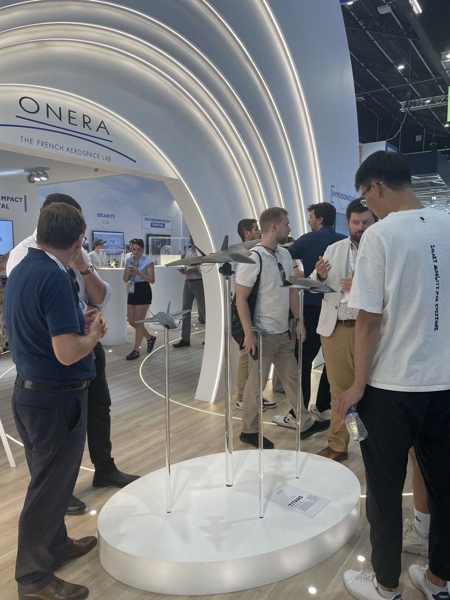 🎤 La scène était musicale hier…🎼 Aujourd’hui, l’ONERA joue sa dernière note au Bourget !
📍 Hall 2A – Stand C271
✈️ <a href="/salondubourget/">Paris Air Show</a>