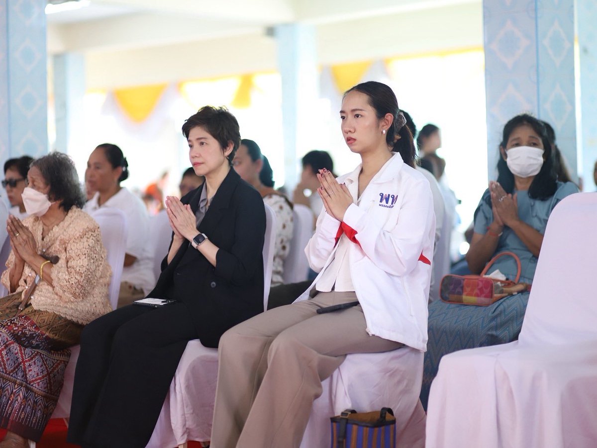 swp_achieve's tweet photo. 22th June 2025  

#อายชวัลพัชร ติดตามท่าน #ธีรรัตน์สำเร็จวาณิชย์ รมช.กระทรวงมหาดไทย รักษาการแทนรมว.กระทรวงมหาดไทยลงพื้นที่เขตลาดกระบัง งานงานพิธีฉลองพัดเปรียญธรรม และงานทำบุญประจำปีเคหะร่มเกล้าโซน 5 https://t.co/llBz2JDstN