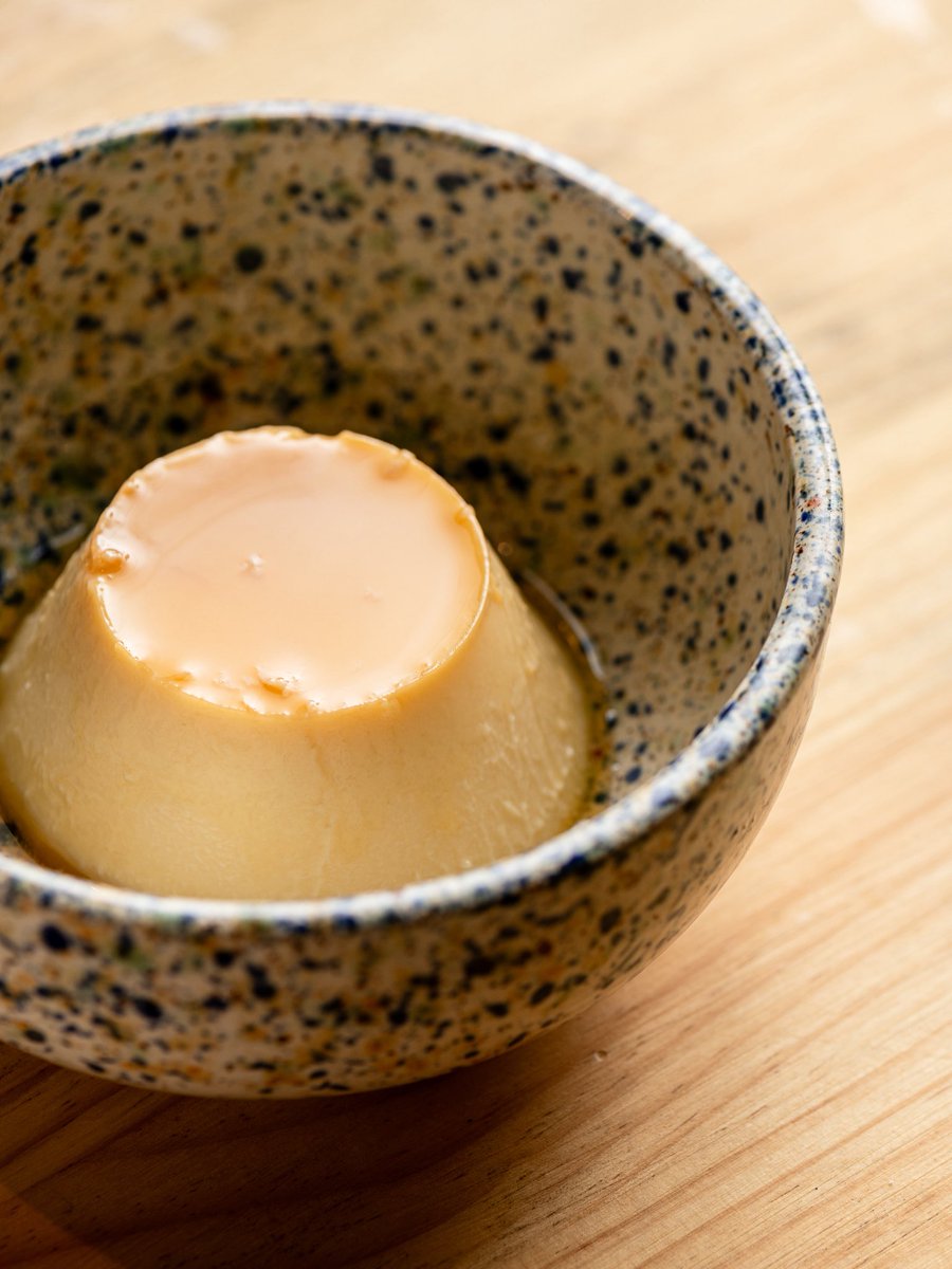 Los flanes siguen molando y el nuestro, de leche condensada y nata, os va a encantar.

100% goloso, ¿Lo compartiríais?

C/Juan Álvarez de Mendizabal, 34
Reservas: brutalista.es

#flan #restaurantesmadrid #restaurantemadrid #comerenmadrid #brutalista