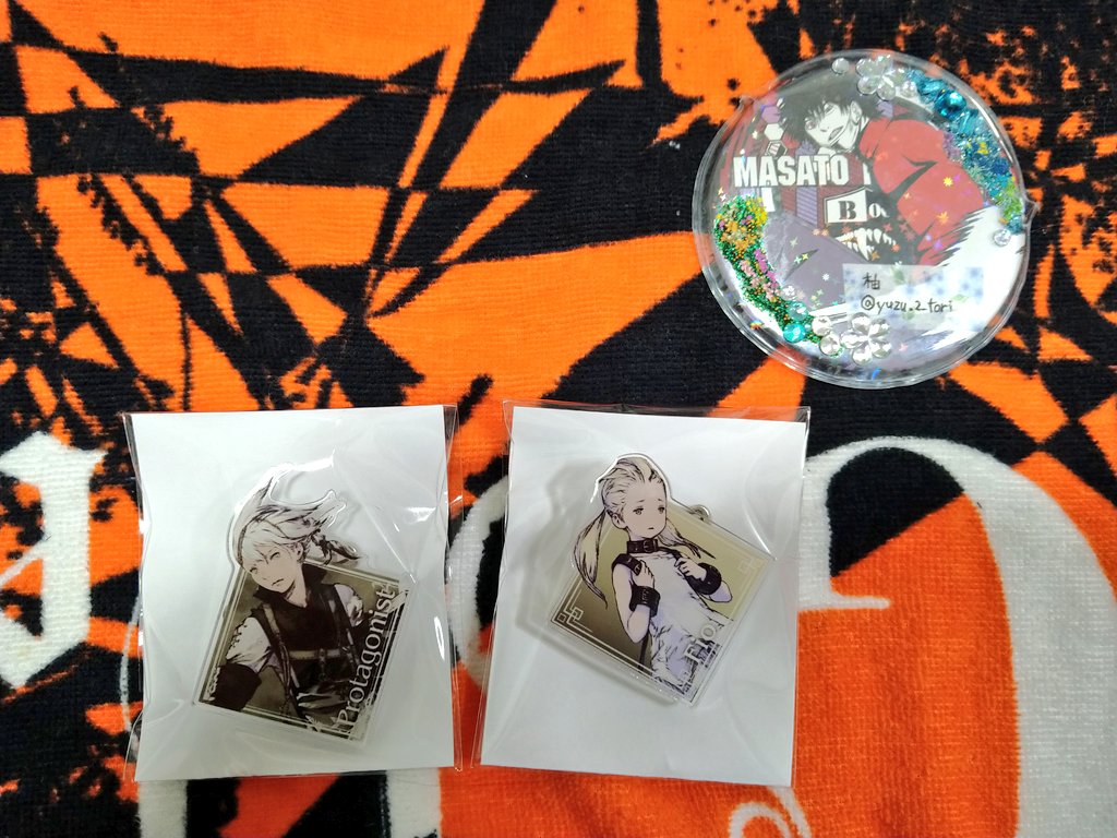 yuzu_2_tori's tweet photo. NieR【交換、譲渡】
NieR SERIES Acrylic Pin Badge Collection vol.1

譲：画像(少年ニーア、フィオ)
求：アダム&amp;イヴ
または定価＋送料

譲渡は2点纏めてのみ
難しいと思いますがよろしくお願い致します。 https://t.co/B21yG6u1XF