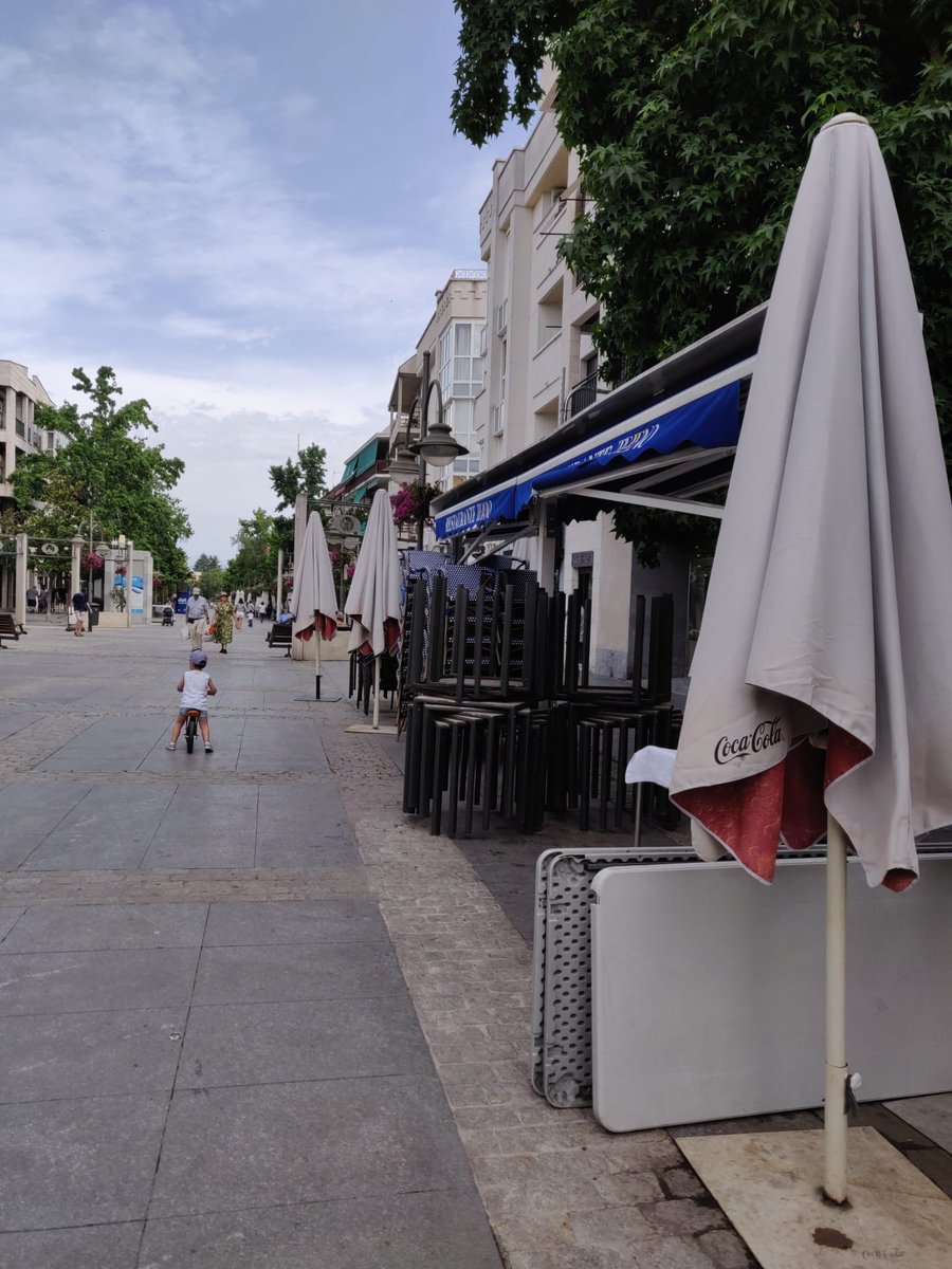 Pagará la iglesia católica la obligatoria tasa por ocupación de vía pública o pecará por omisión de su deber? Y los hosteleros, se quejarán por no poder poner las terrazas por la procesión del Corpus o con el aguinaldo de 100.000 euros al año vamos tirando? <a href="/MajadahondaAyto/">Ayuntamiento de Majadahonda</a>