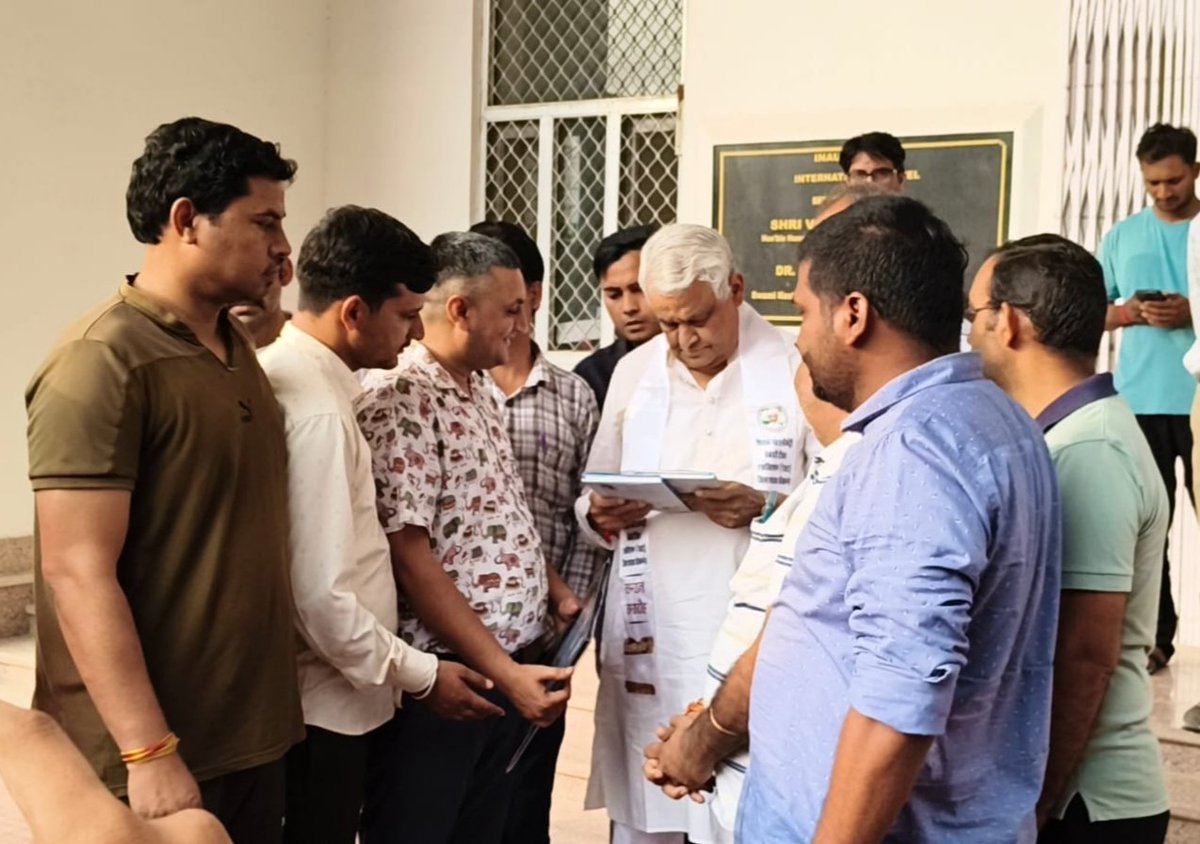 मोहरसिंह सलावद (@me_moharsingh) on Twitter photo जननायक <a href="/DrKirodilalBJP/">Dr. Kirodi Lal Meena</a> जी आपसे शिक्षक संघ <a href="/RESTARajasthan/">शिक्षक संघ रेसटा,राज.।</a> को आशा ही नहीं बल्कि पुर्ण रूप से विश्वाश है कि आप राज्य में कार्यरत कंप्यूटर अनुदेशकों की मांगो से राज्य सरकार को अवगत करवाकर जल्द पुरा करवाएंगे।
<a href="/BhajanlalBjp/">Bhajanlal Sharma</a>
<a href="/madandilawar/">Madan Dilawar</a>
<a href="/rajeduofficial/">Dept of Education, Rajasthan</a>
<a href="/AshishModiIAS/">Ashish Modi</a> जननायक <a href="/DrKirodilalBJP/">Dr. Kirodi Lal Meena</a> जी आपसे शिक्षक संघ <a href="/RESTARajasthan/">शिक्षक संघ रेसटा,राज.।</a> को आशा ही नहीं बल्कि पुर्ण रूप से विश्वाश है कि आप राज्य में कार्यरत कंप्यूटर अनुदेशकों की मांगो से राज्य सरकार को अवगत करवाकर जल्द पुरा करवाएंगे।
<a href="/BhajanlalBjp/">Bhajanlal Sharma</a>
<a href="/madandilawar/">Madan Dilawar</a>
<a href="/rajeduofficial/">Dept of Education, Rajasthan</a>
<a href="/AshishModiIAS/">Ashish Modi</a>